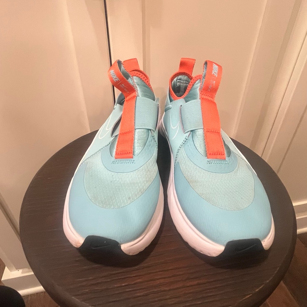 Nike Kids Aqua and Orange Pull On Sneakers